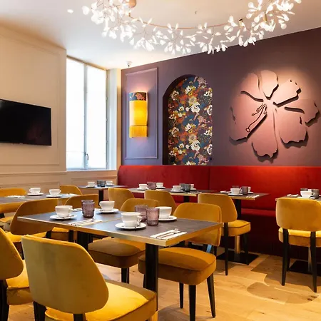 Mayflower Opera 4*