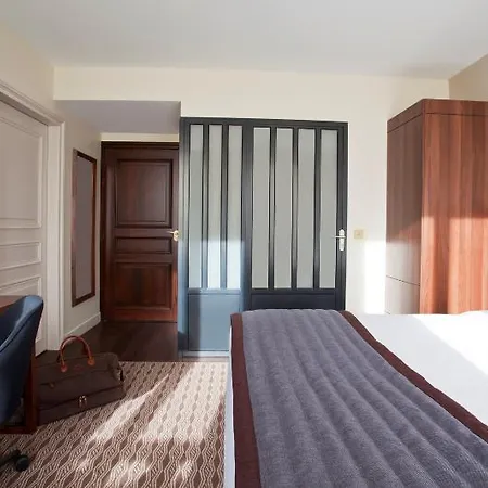 Hotel Mayflower Opera 4*