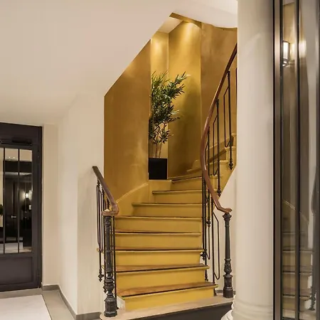 Mayflower Opera ホテル