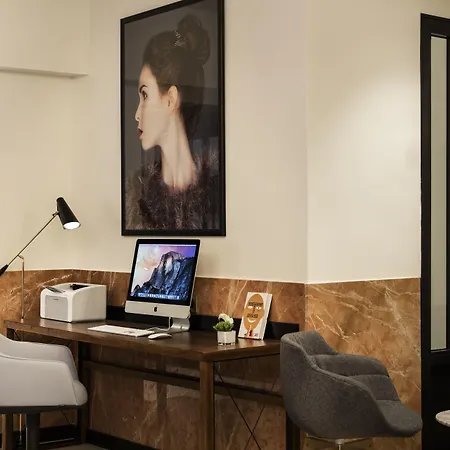 Mayflower Opera ホテル