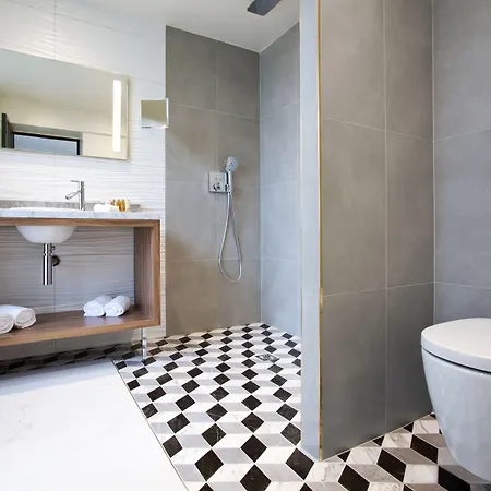 ホテル Mayflower Opera