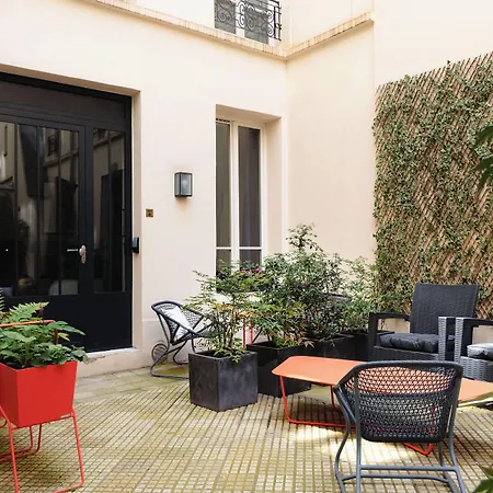 Mayflower Opera パリ