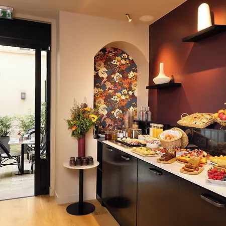 Mayflower Opera Hotel