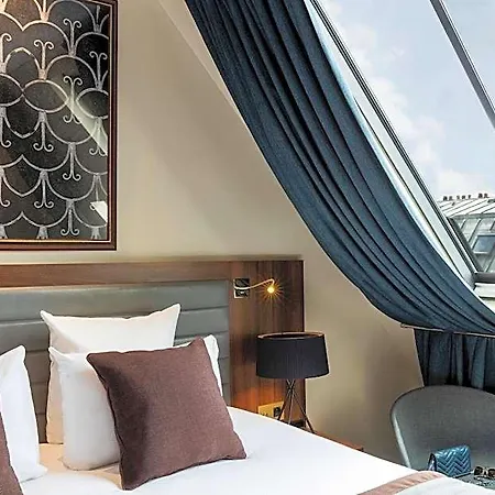 Mayflower Opera 4*