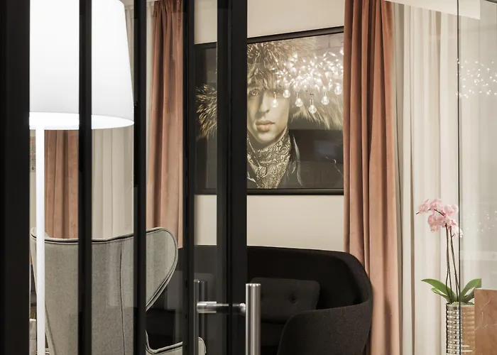 Mayflower Opera 酒店