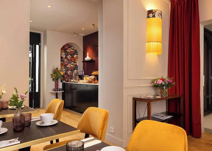 Mayflower Opera 4*