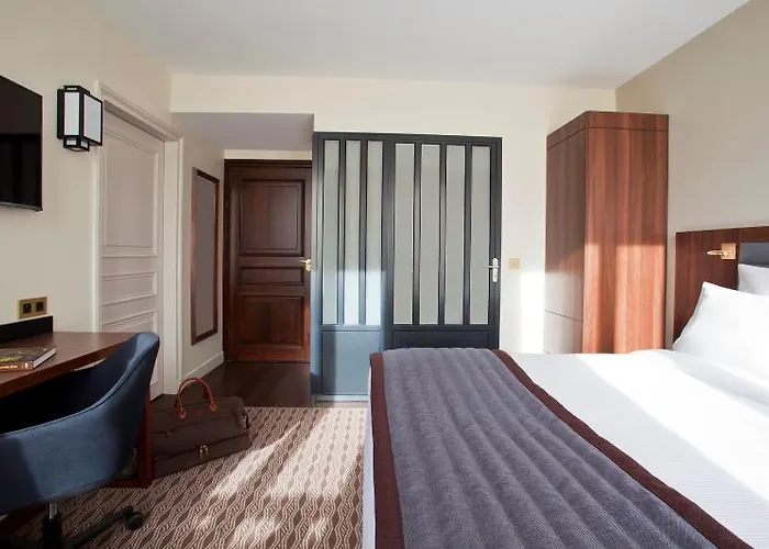 Hotell Mayflower Opera 4*