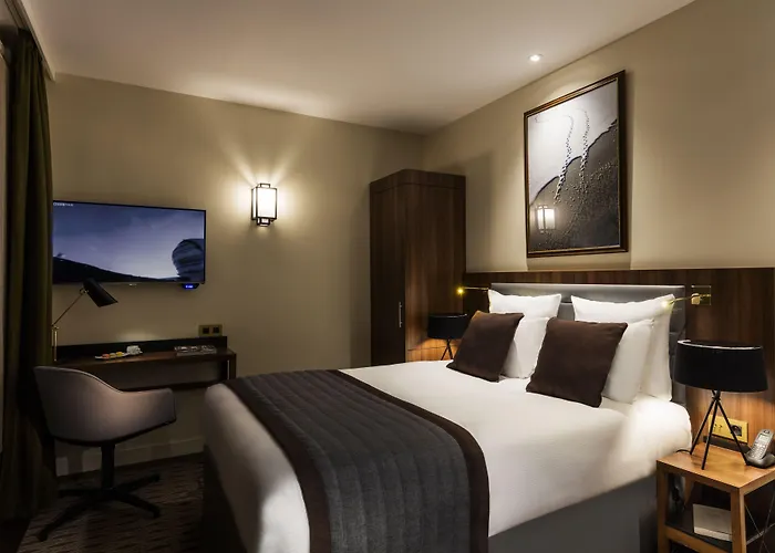 Mayflower Opera Hotell 4*
