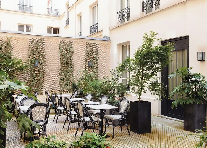 Mayflower Opera Hotell 4*
